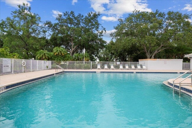 Building Photo - 403 Sun Terrace Ct