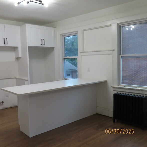 Building Photo - 348 Boyden Ave
