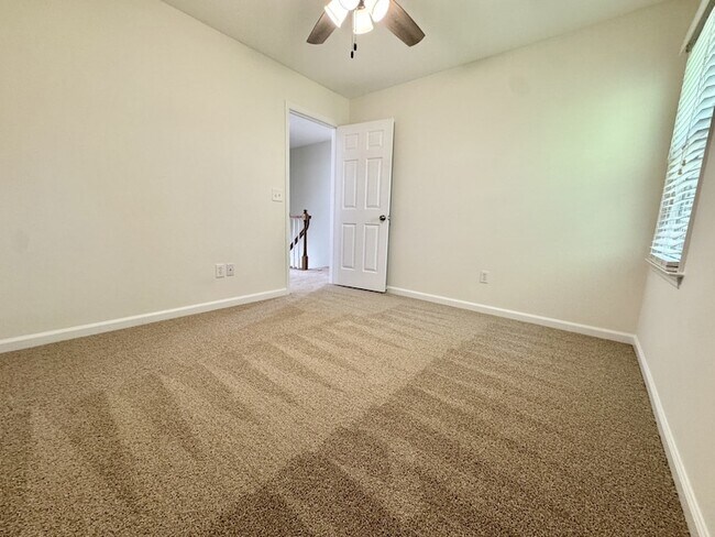 Building Photo - 1370 Buckingham Cir