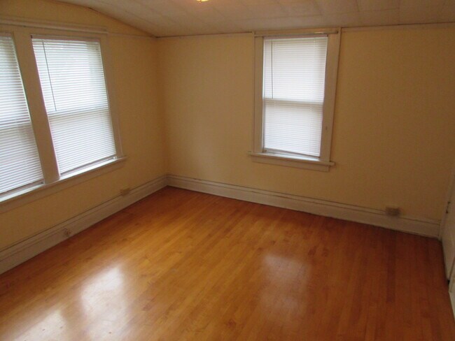 Building Photo - 123 S Brittingham Pl