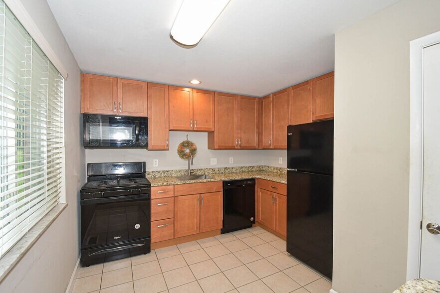 Building Photo - 7359 Balson Ave