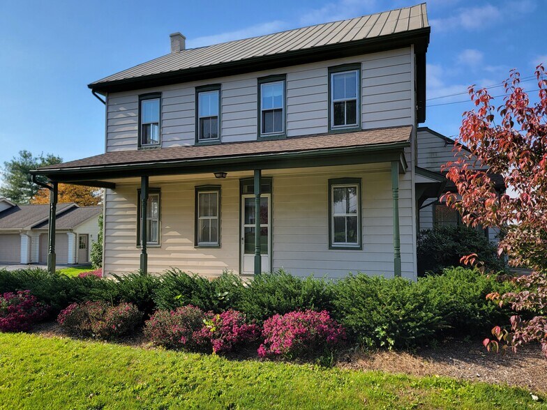 Building Photo - 819 Fruitville Pike