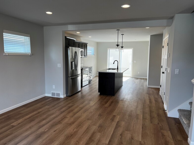 Building Photo - Reverie Rental Homes