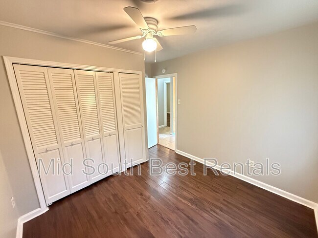 Building Photo - 3010 Ashwood Cove