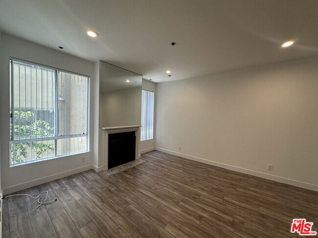 Building Photo - 8614 Burton Wy