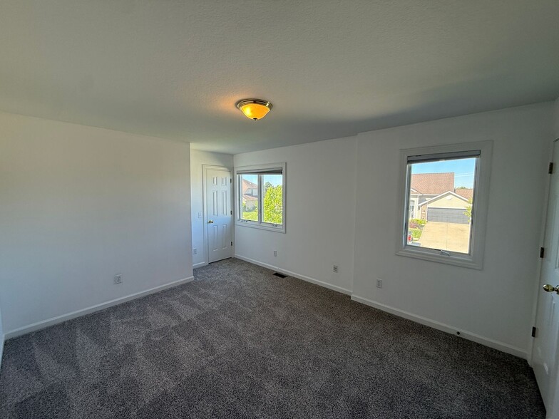 Building Photo - 611 River Rock Pass