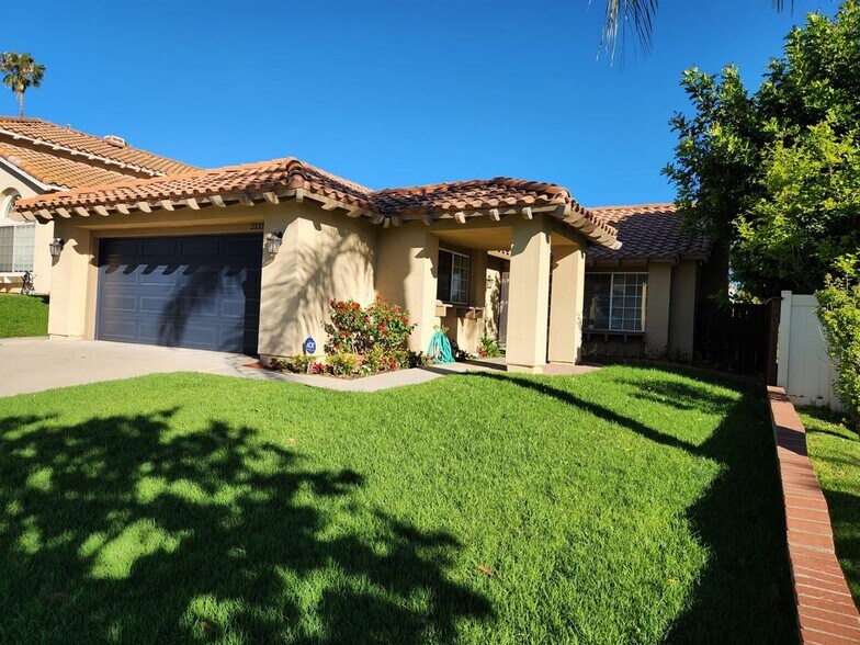 Building Photo - 2125 Tehachapi Dr