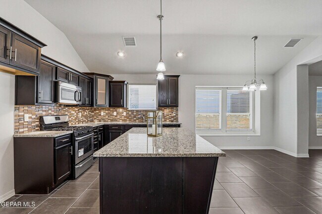Building Photo - 11381 Bullseye St