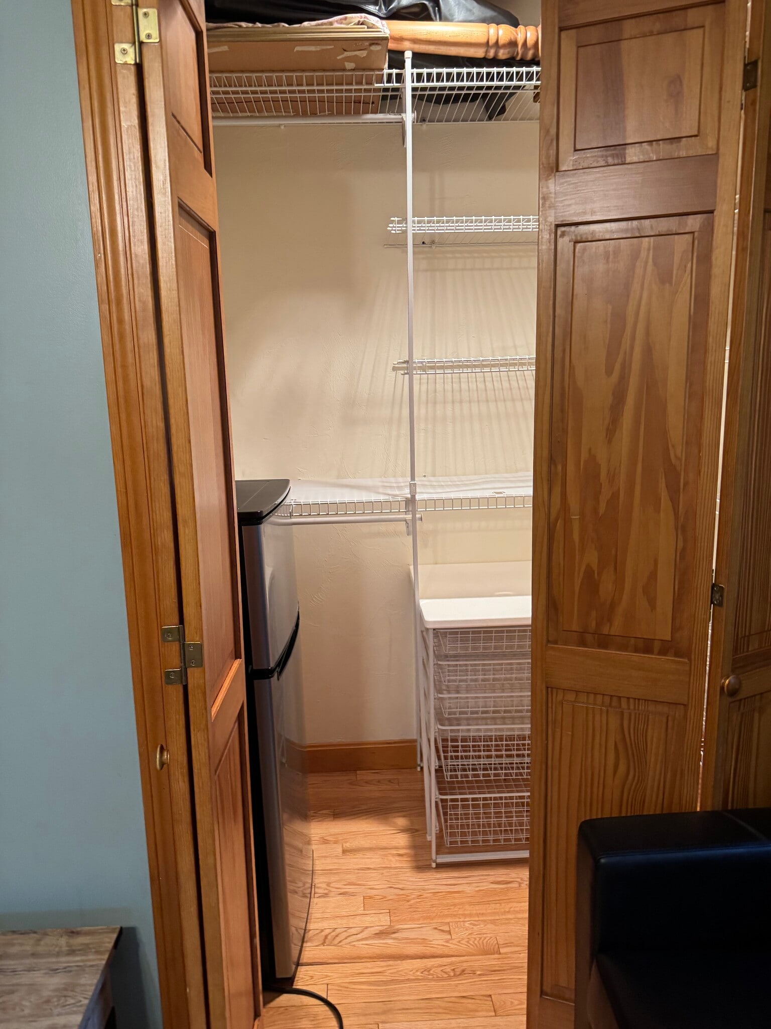 Closet - 421 Oakhill Ave