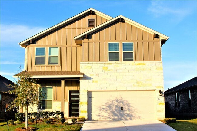 Primary Photo - 113 Peruvian Ln