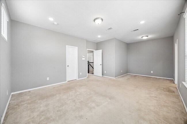 Building Photo - 8612 Cedardale Park Dr