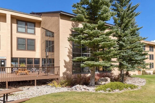 Building Photo - Brian Head Rental All utilities Included!!