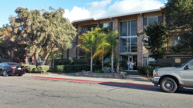 Building Photo - 2200 Royale Rd