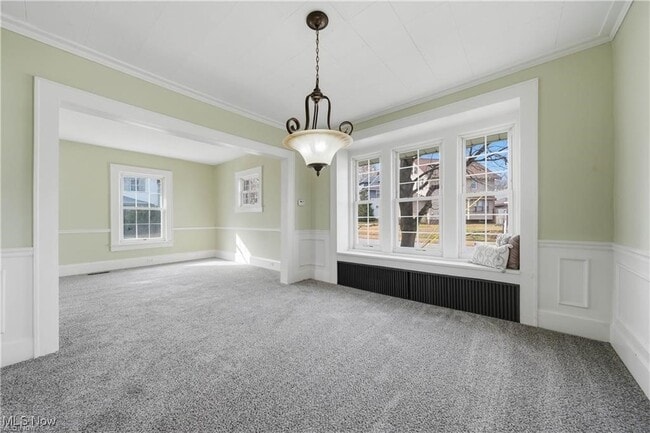 Building Photo - 437 Erie St