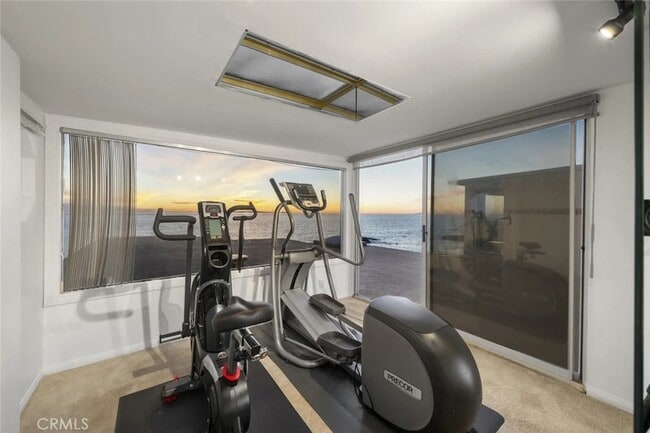 Building Photo - 31877 Circle Dr