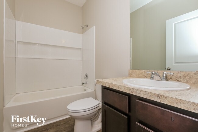 Building Photo - 5654 Alexander Springs Pl