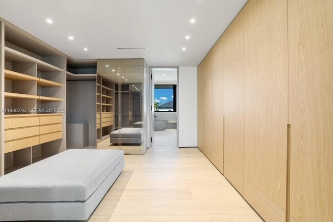 Building Photo - 641 Flamingo Dr