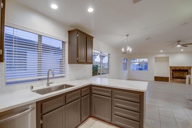Building Photo - Modern Bungalow
