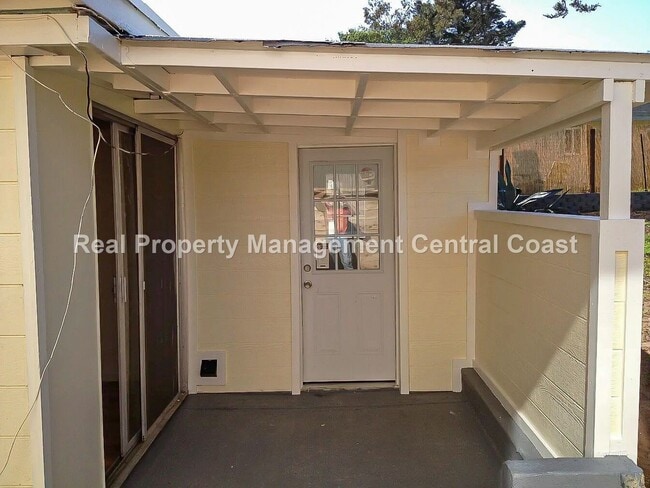 Building Photo - AVAILABLE OCTOBER - Nice Home in Los Osos ...