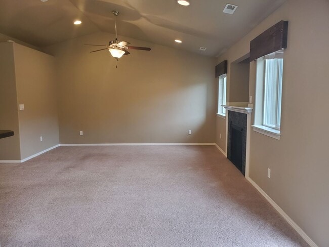 Building Photo - Charming and conveniently located in Nampa 3 bedroom, 2 bath home