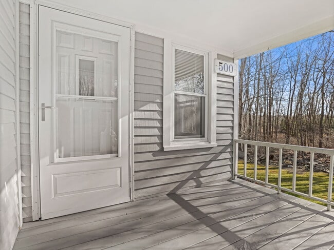 Building Photo - 500 Sport Hill Rd