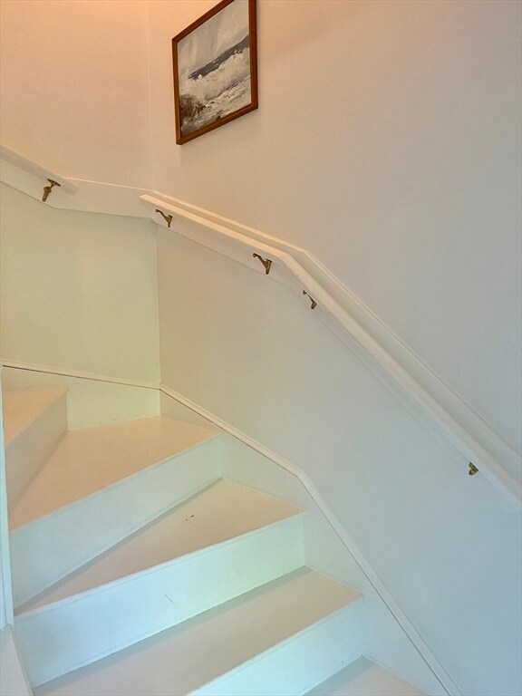 Building Photo - 5 High St Ct