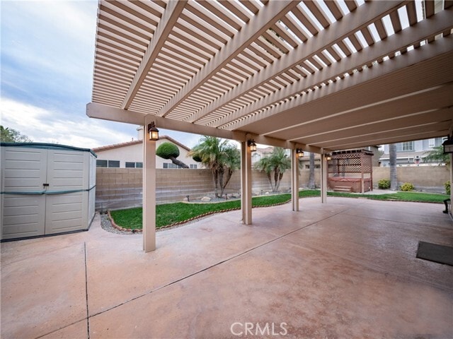 Building Photo - 5896 Sawgrass Way