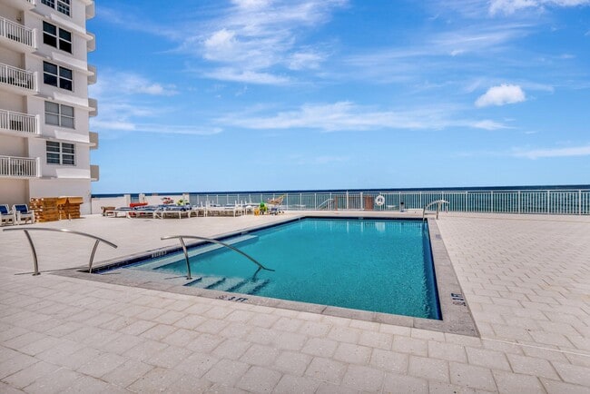 Building Photo - 4511 S Ocean Blvd
