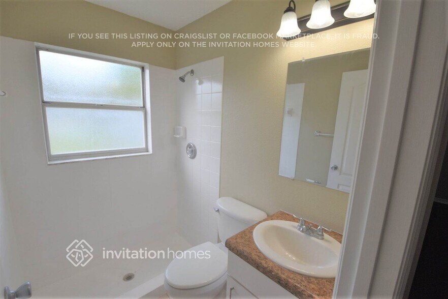 Building Photo - 4061 Prairie View Dr N