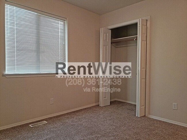 Building Photo - 12343 W Abram Dr