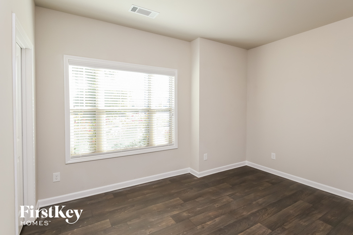 Building Photo - 4523 Brayden Dr