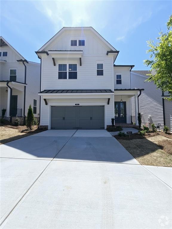 Building Photo - 633 SKYTOP Dr