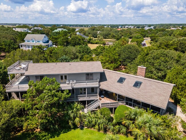 Building Photo - 931 Debordieu Blvd