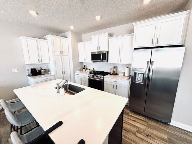 Building Photo - Beautiful and Spacious 4 Bedroom Home / New Construction!