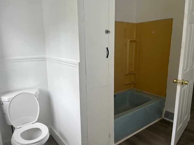 Building Photo - 2 bed 1 bath