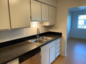 Building Photo - 13456 Aspen Lake Ct NE