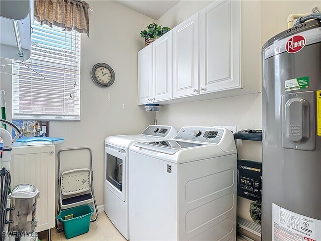 Building Photo - 9601 Spanish Moss Way