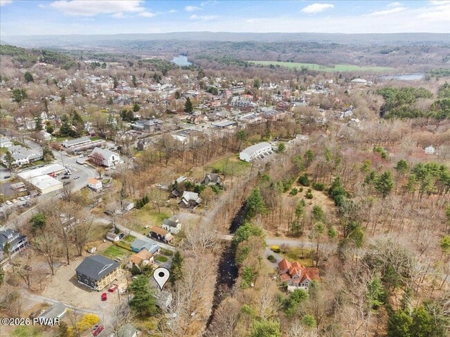 Building Photo - 144 Sawkill Ave