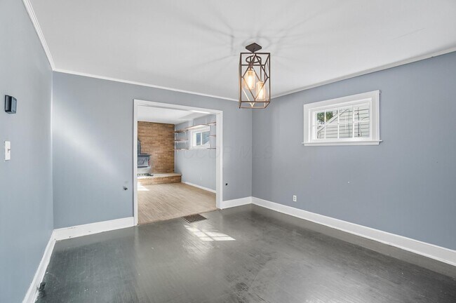 Building Photo - 610 Salisbury Rd