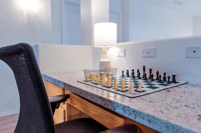 Building Photo - 1550 N Desert Willow St