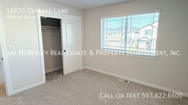 Building Photo - 16870 SW Leaf Ln