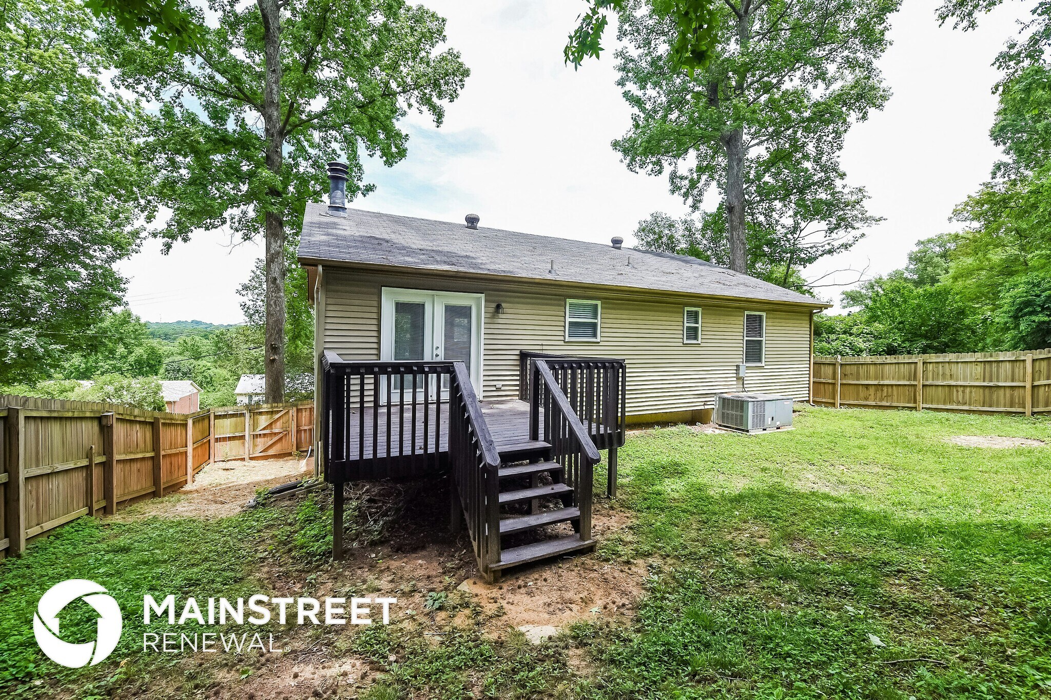 Building Photo - 1133 Jacksons View Rd