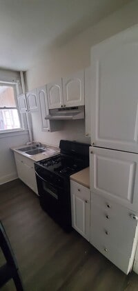 Building Photo - 121-123 Hinsdell Pl