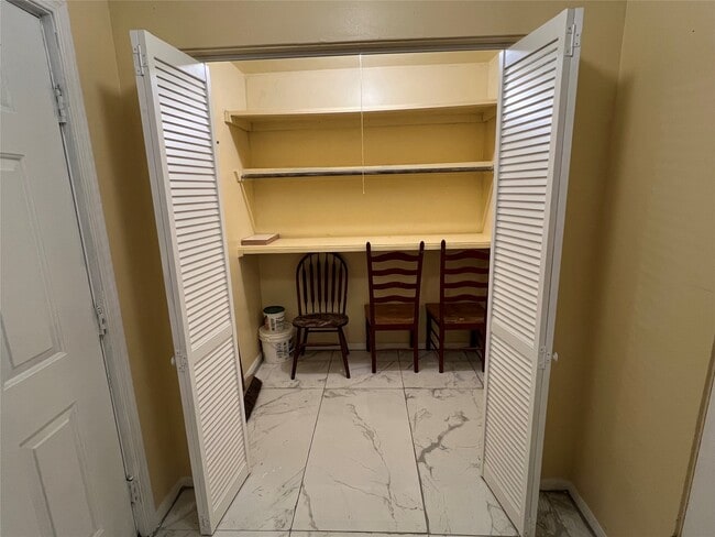 Building Photo - 134 W Main St