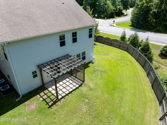 Building Photo - 103 Creek End Ct