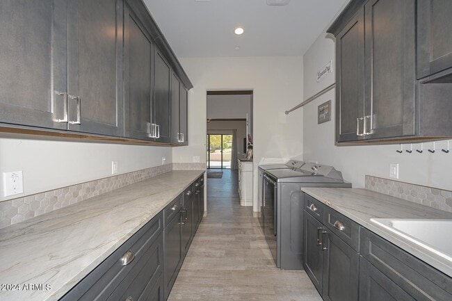 Building Photo - 5861 E Cloud Rd