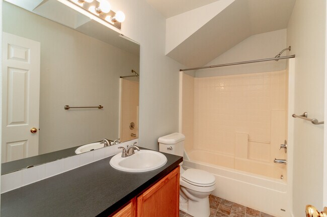 Building Photo - 2073 Palisade Blvd