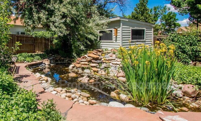 Building Photo - 1557 S Salida Way
