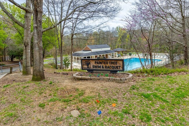 Building Photo - Beautiful 3 bedroom 2 full bath Ranch on a cul-de-sac in Charlotte's Walnut Creek community.