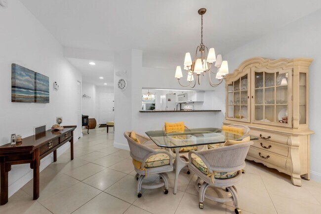 Building Photo - Great Condo in Desirable Westgate at Imper...